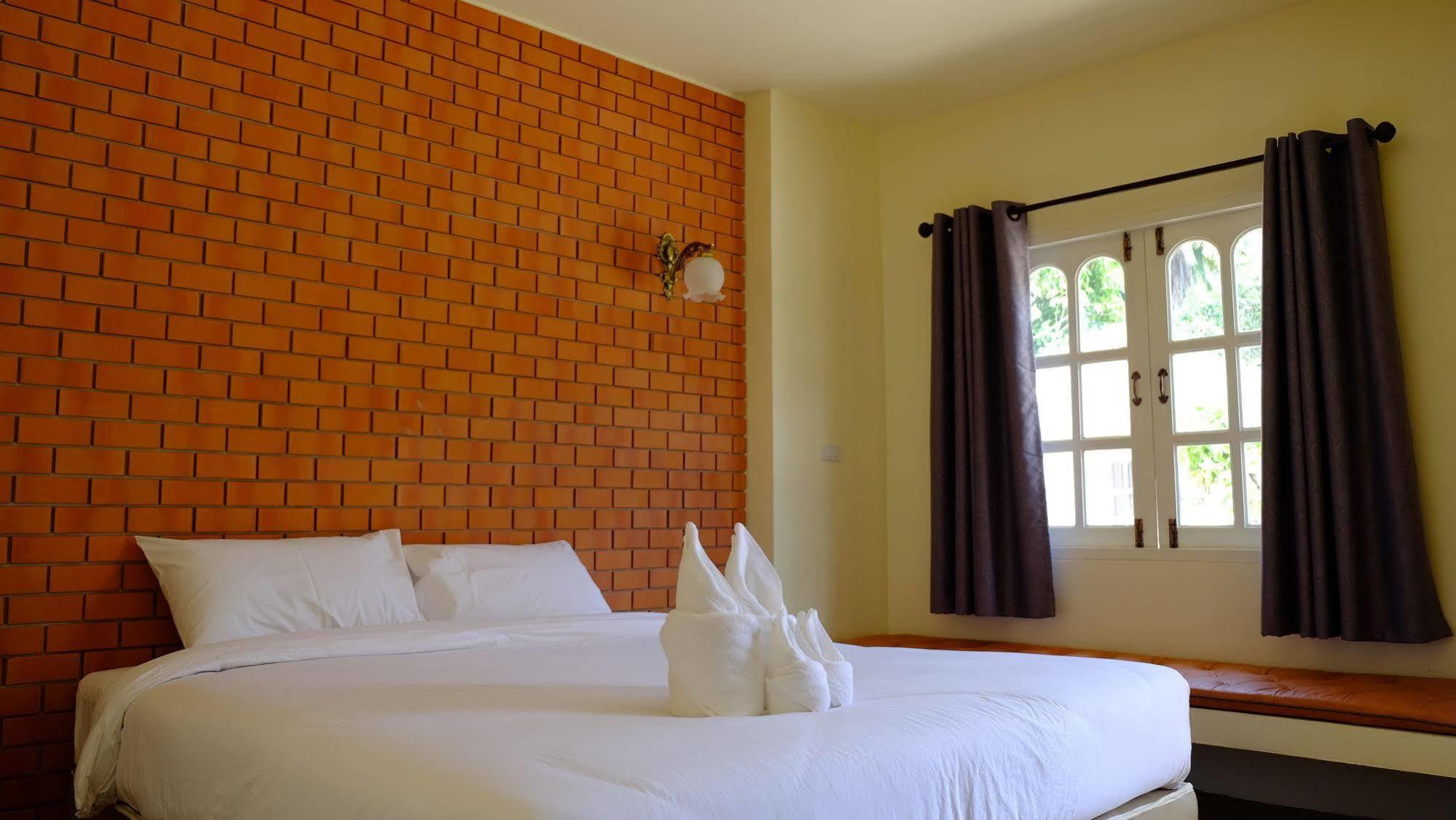 Wangpla Villa Resort Nakhon Sawan Exterior photo