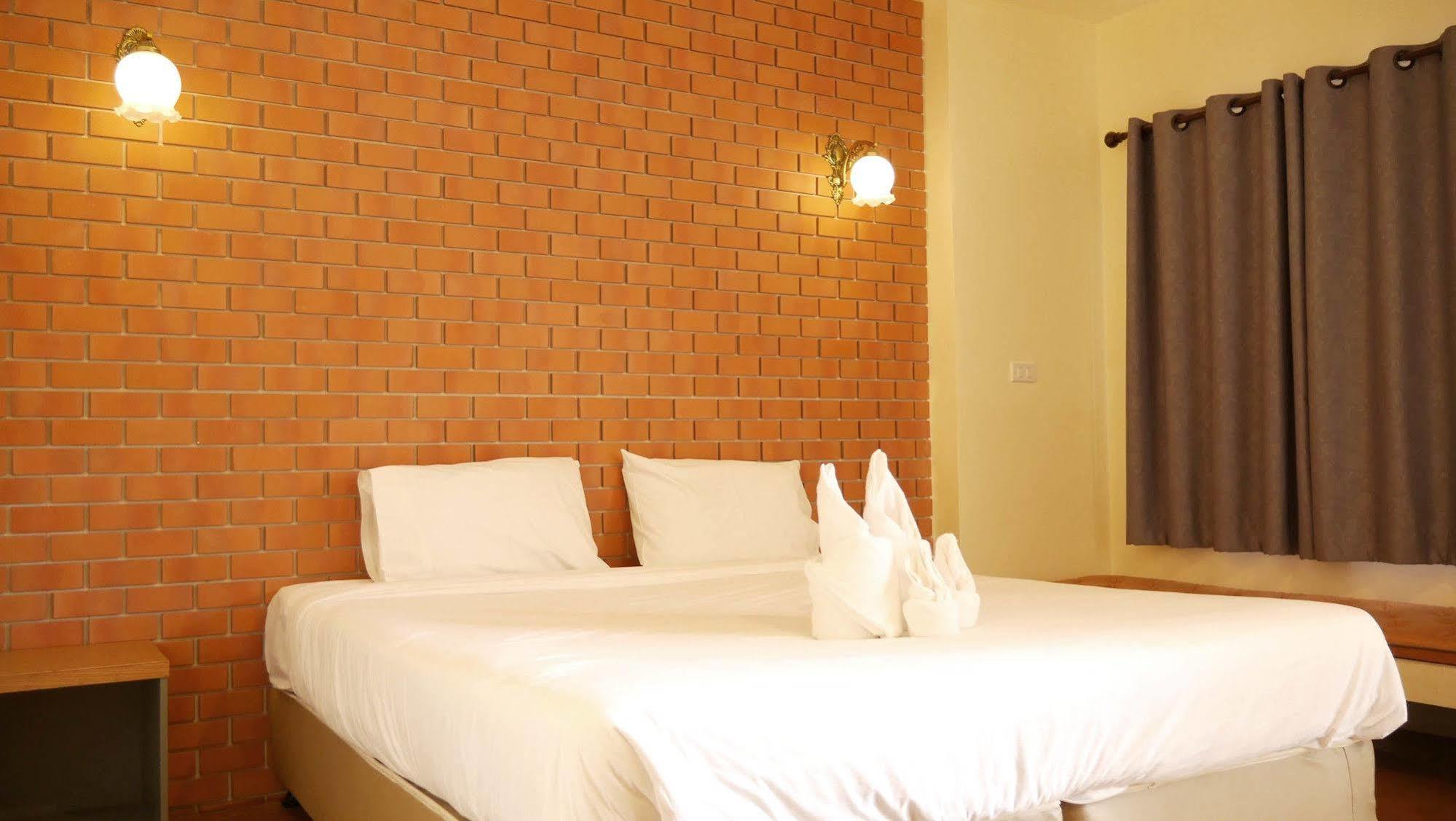 Wangpla Villa Resort Nakhon Sawan Exterior photo