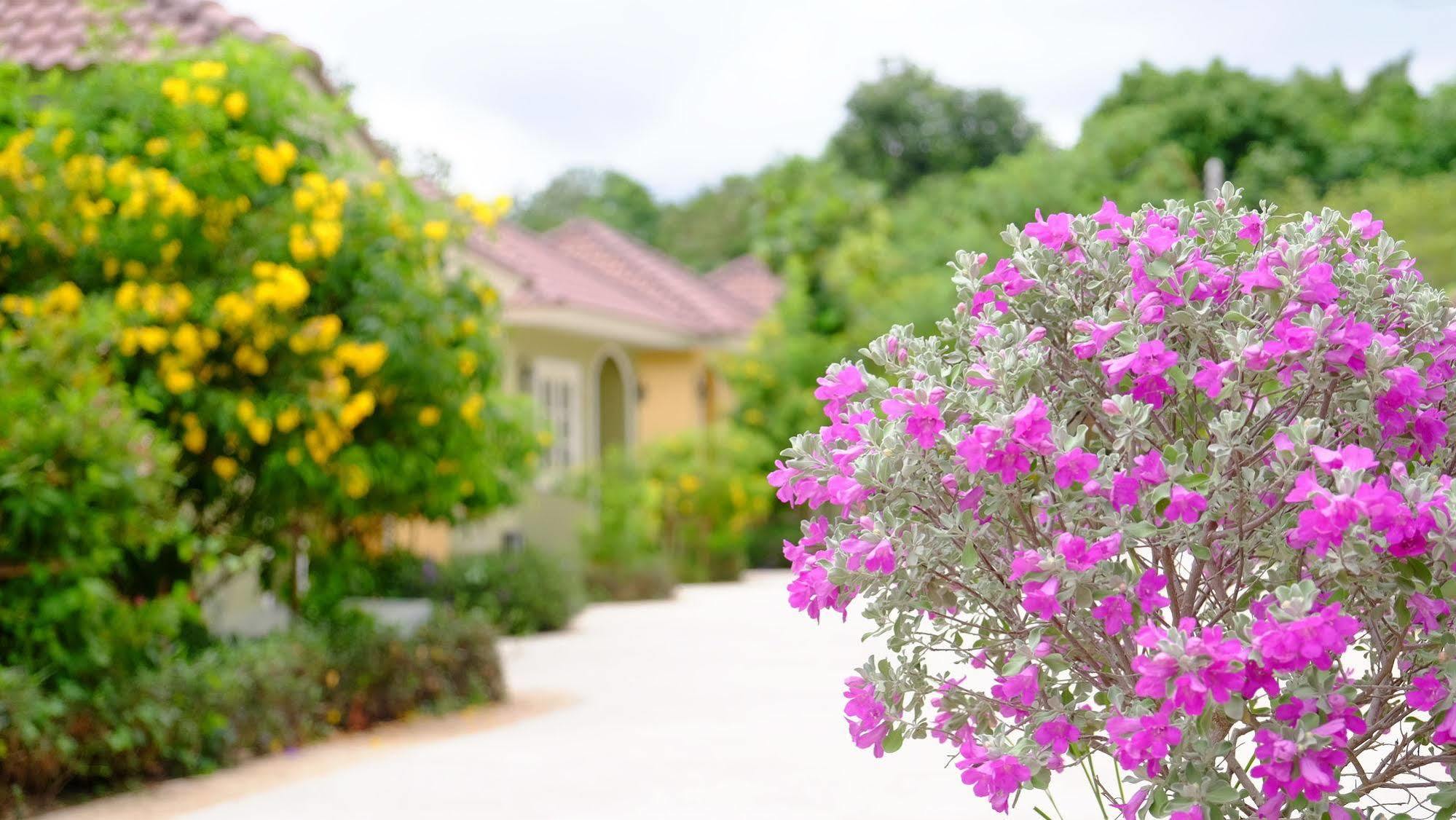 Wangpla Villa Resort Nakhon Sawan Exterior photo